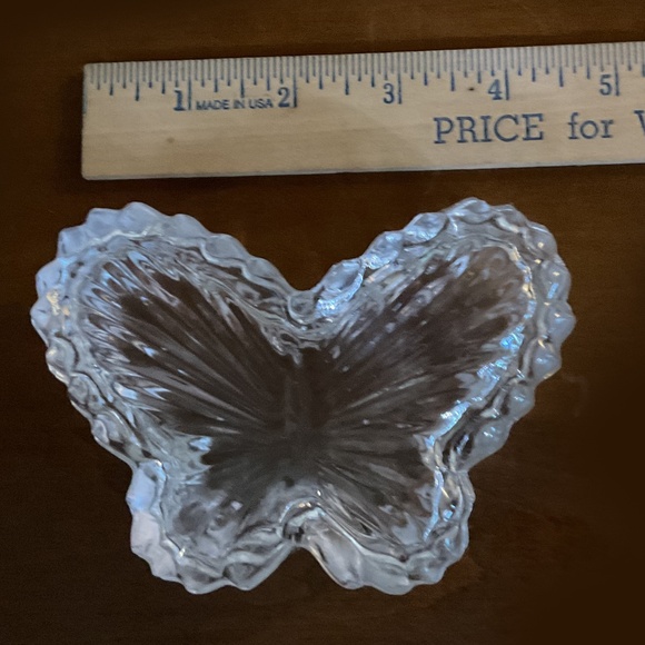 Vintage Small Glass Butterfly Trinket Box, Jewelry box - Picture 3 of 4